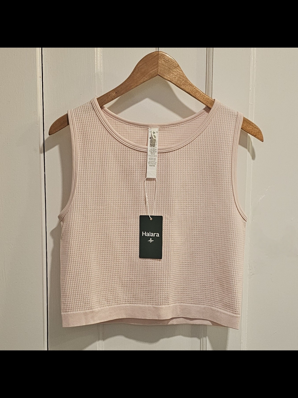 NWT HALARA Oneform seamless Waffle Crop Tank Top Pink M/L New - Picture 3 of 3